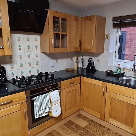 Spacious, 5 Bed House For 9 In Chester Dış mekan fotoğraf