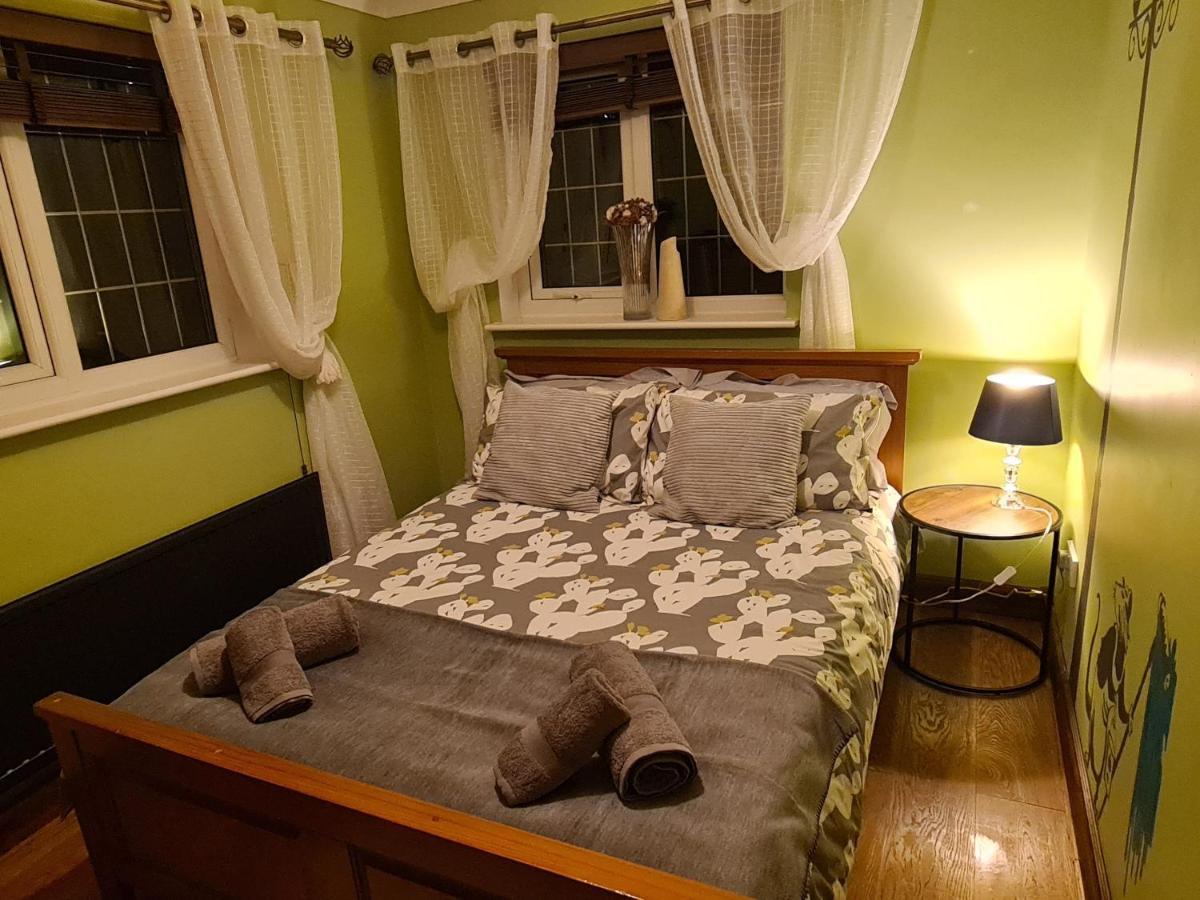 Spacious, 5 Bed House For 9 In Chester Dış mekan fotoğraf