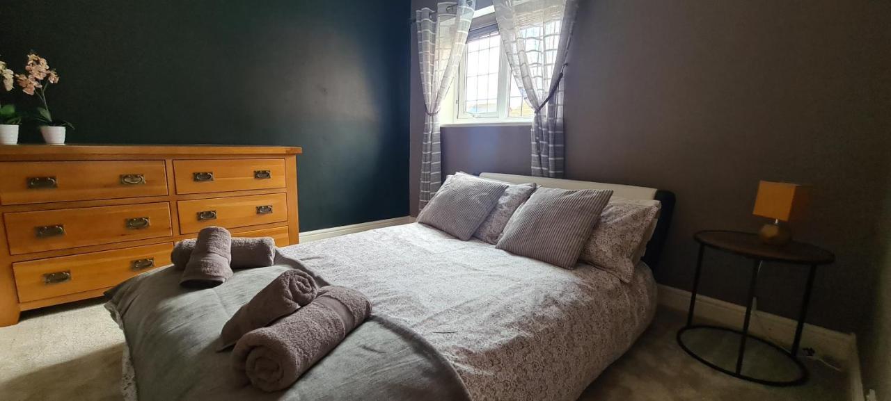 Spacious, 5 Bed House For 9 In Chester Dış mekan fotoğraf