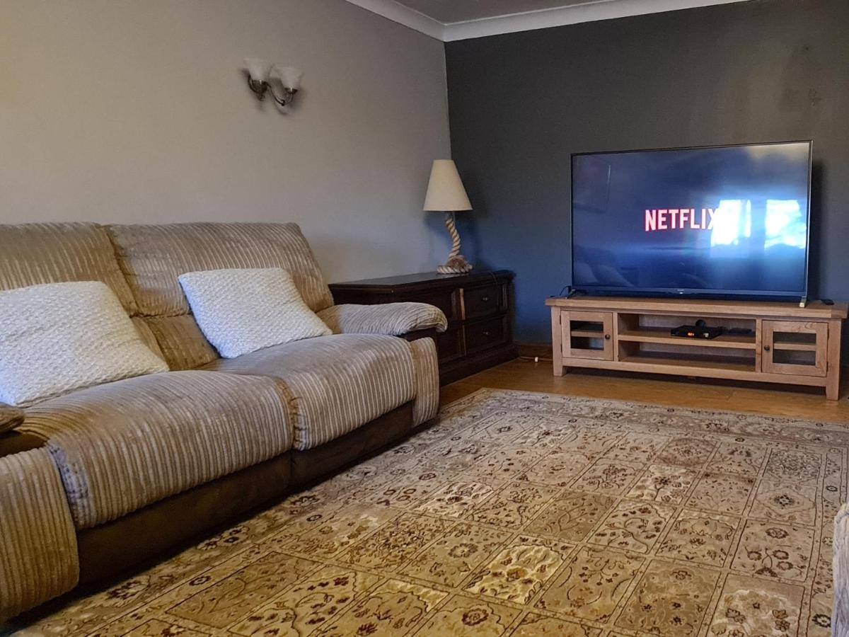 Spacious, 5 Bed House For 9 In Chester Dış mekan fotoğraf