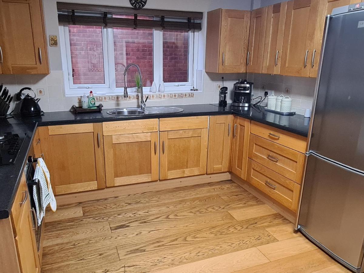Spacious, 5 Bed House For 9 In Chester Dış mekan fotoğraf